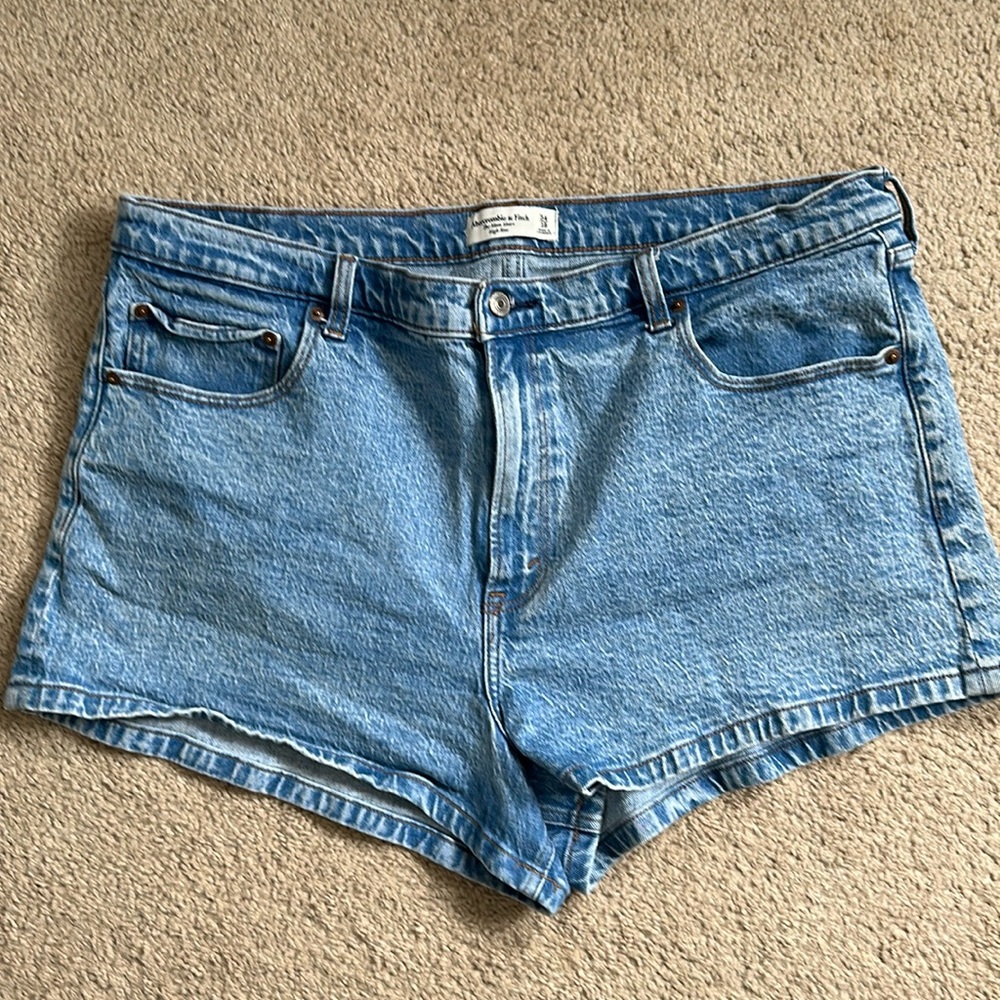 Abercrombie Mom Short